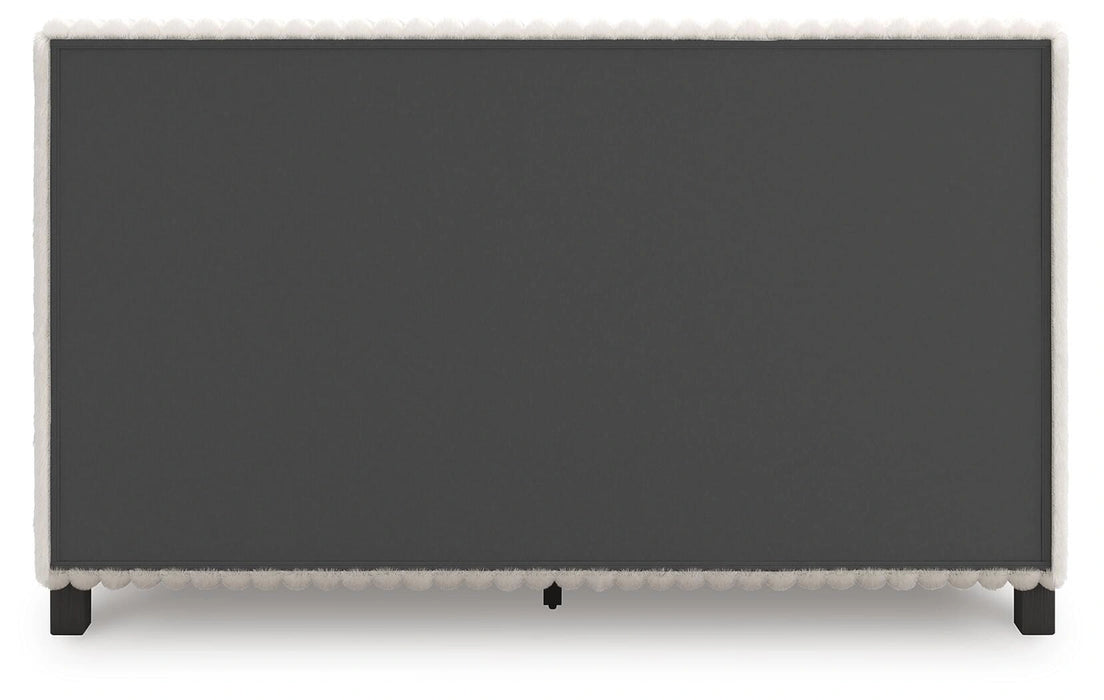 Zuraleus Bed