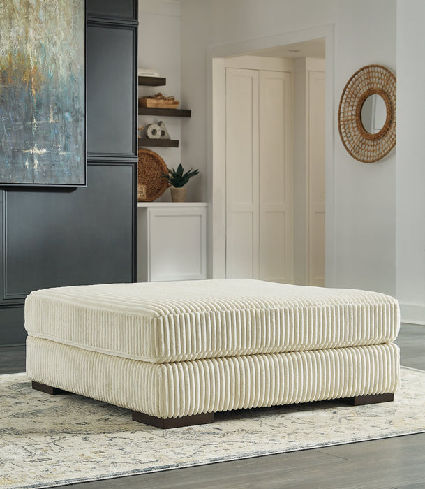 Lindyn Oversized Accent Ottoman