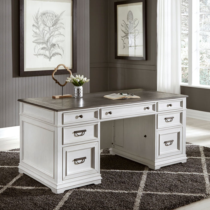 Allyson Park Complete Desk Set